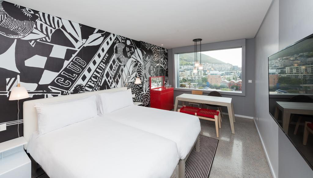 Radisson RED Hotel V&A Waterfront Cape Town – April Long Weekend 4 Night Special.